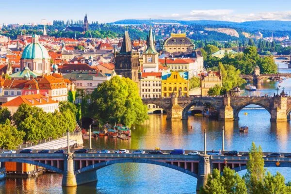 bridges-of-prague-czech-republic-scaled-1-600x400